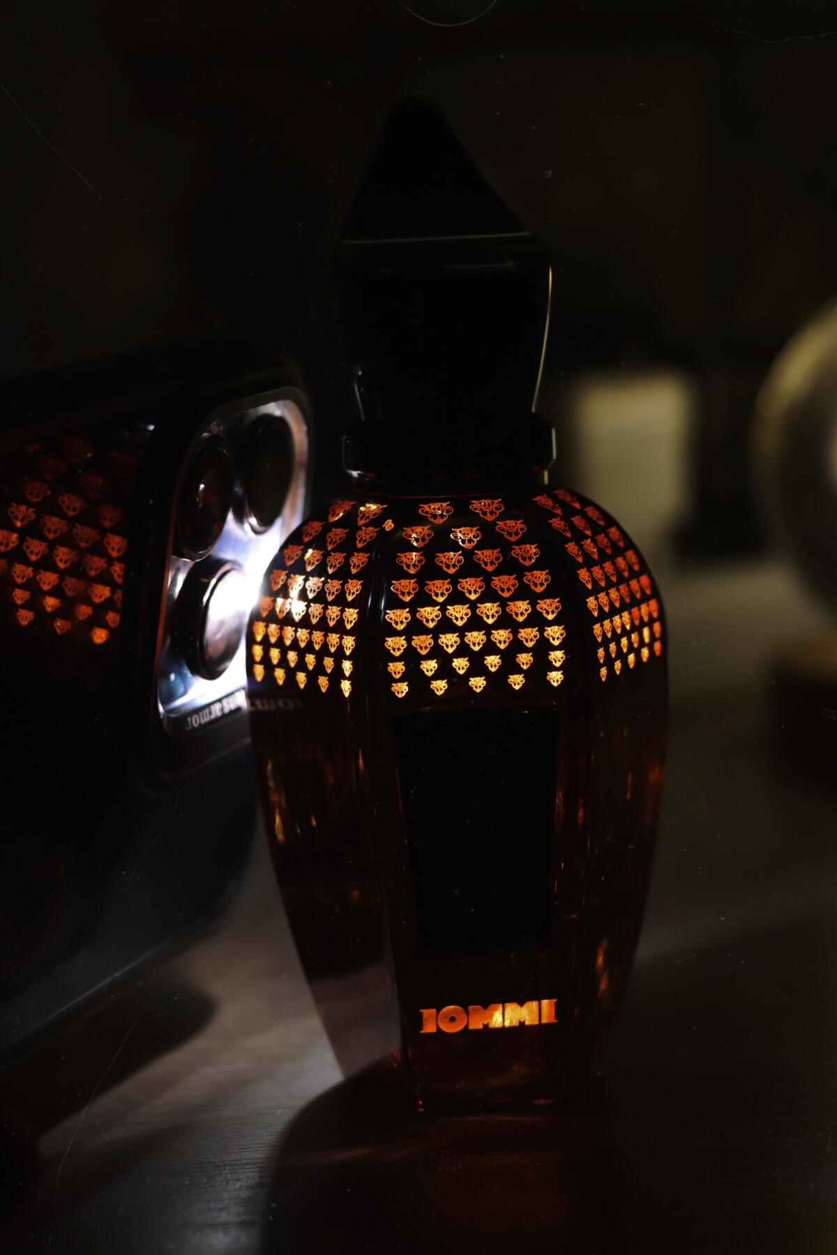 تصویر عطر تونی آیومی مانکی اسپشال زرجوف