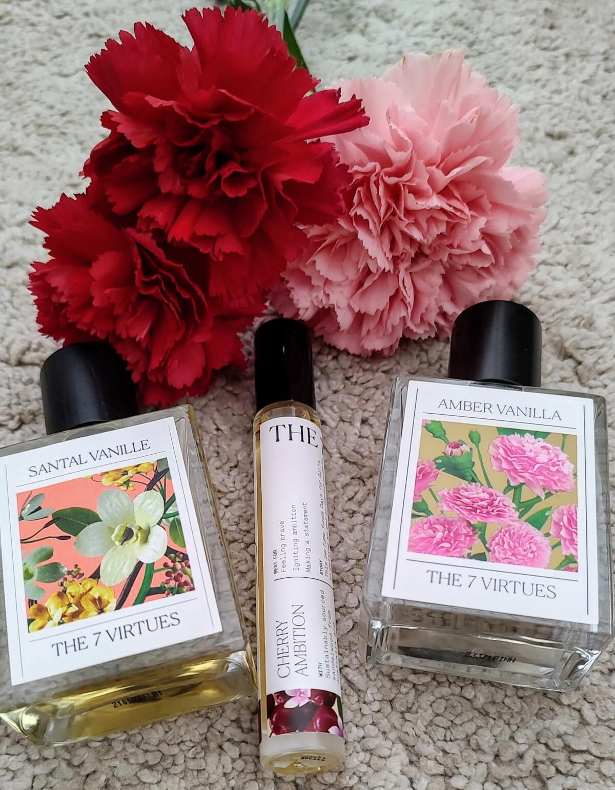 تصویر عطر سانتال وانیل دِ ۷ ورچوز