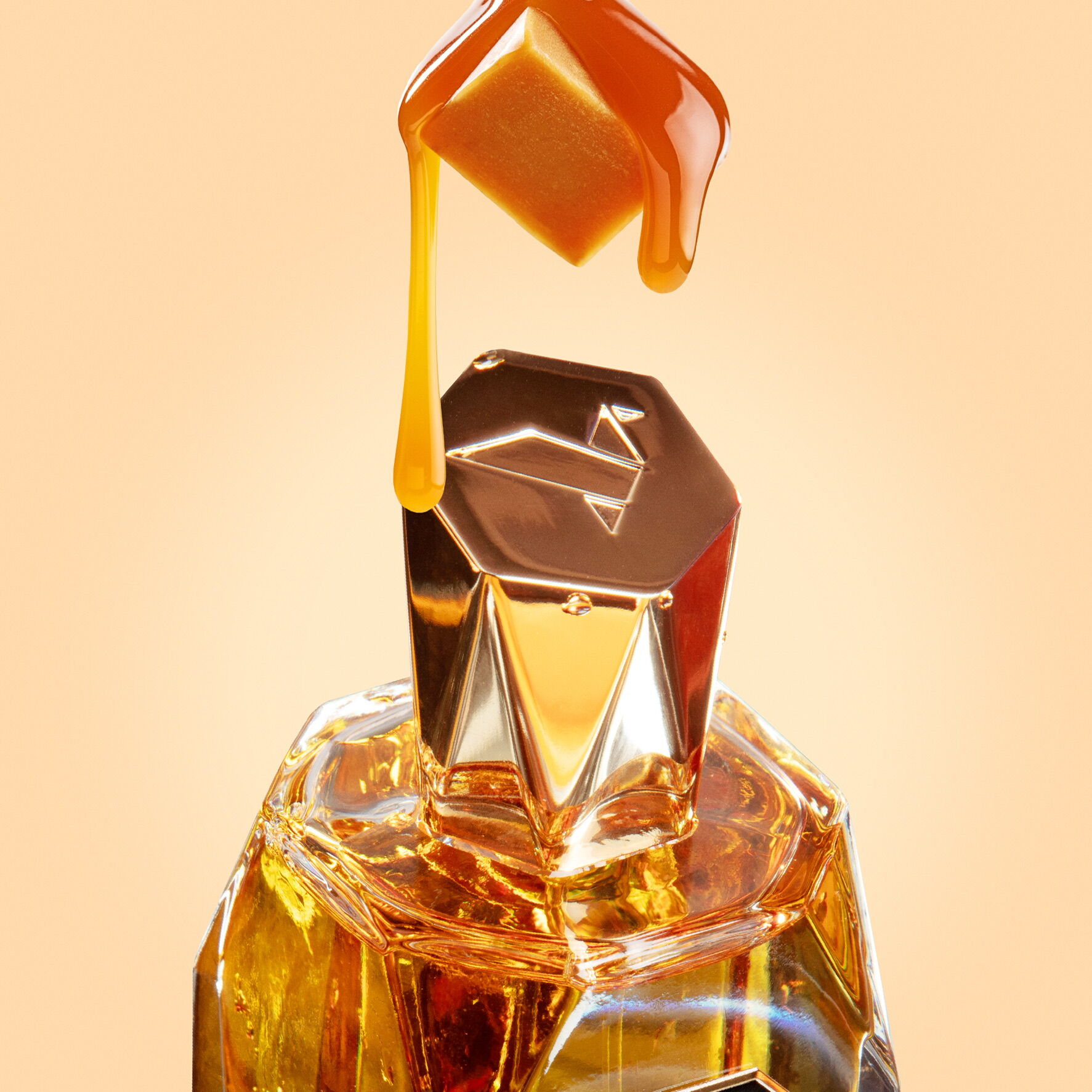 تصویر عطر نوتا شوگر اولیکا پرفیومز