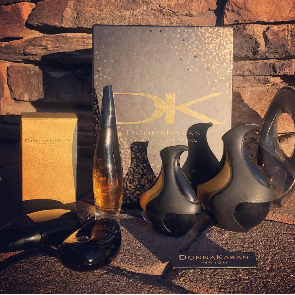 تصویر عطر وُمِن دونا کارن