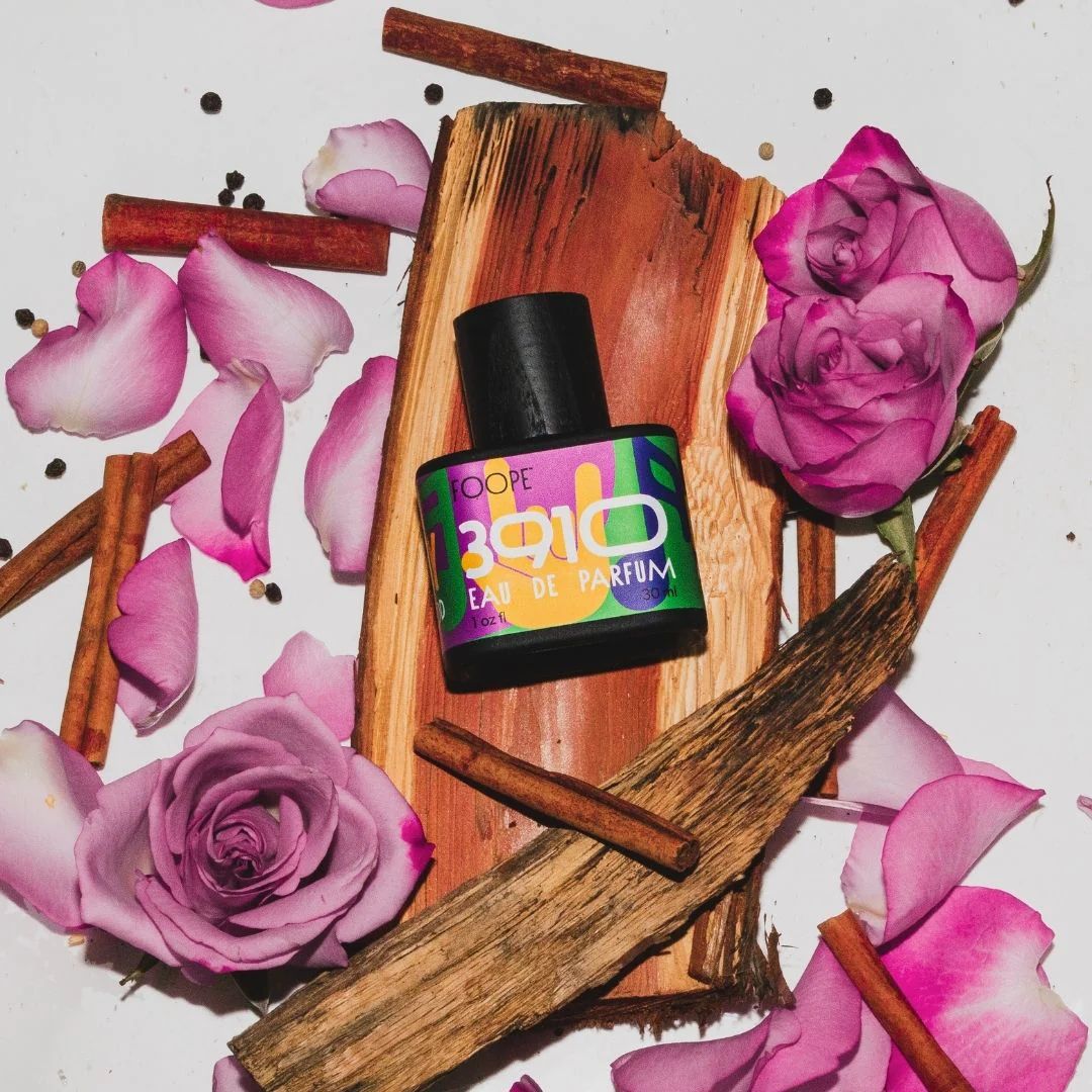 تصویر عطر سه هزار و نهصد و ده فوپ