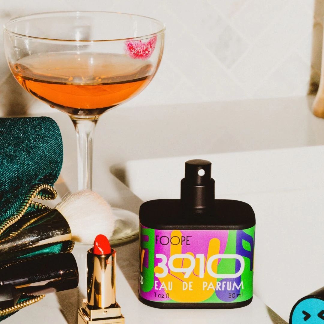 تصویر عطر سه هزار و نهصد و ده فوپ