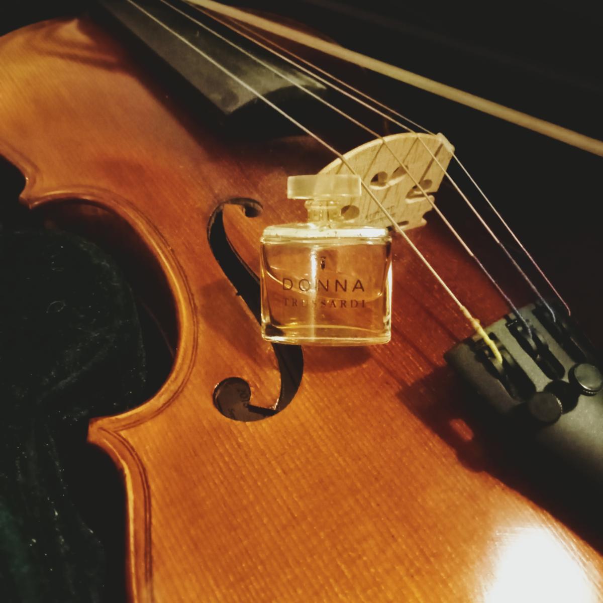 تصویر عطر دونا تراساردی تروساردی