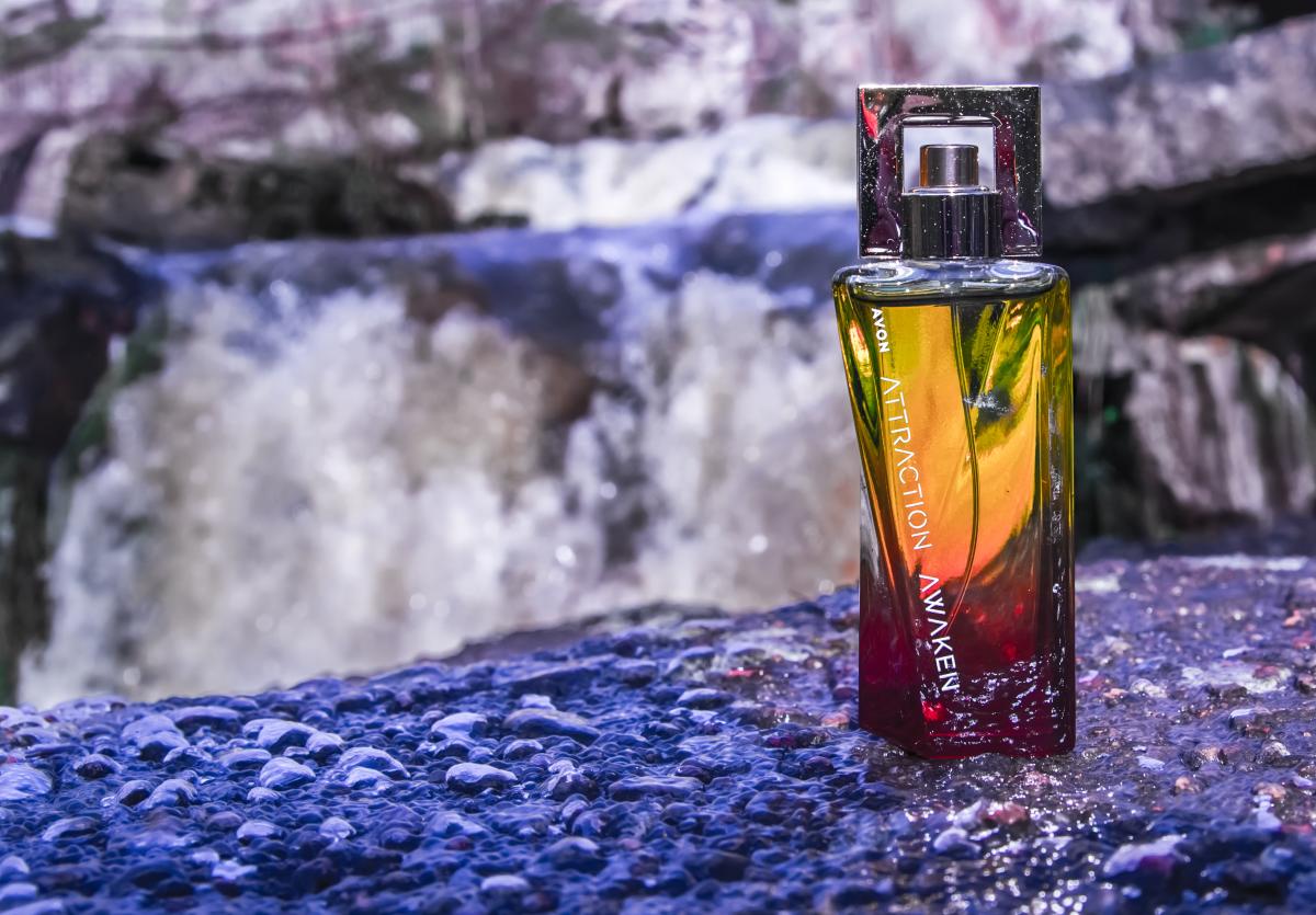 تصویر عطر اتراکشن آویکن فور هر ایون