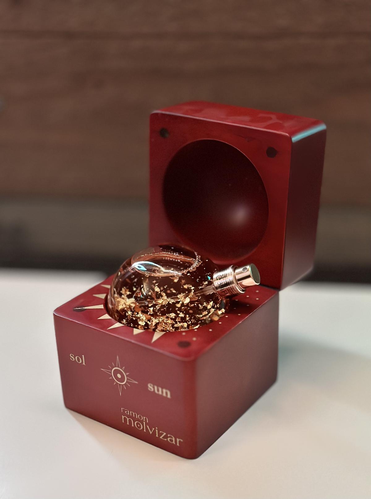 تصویر عطر سال رِمون مولویزار