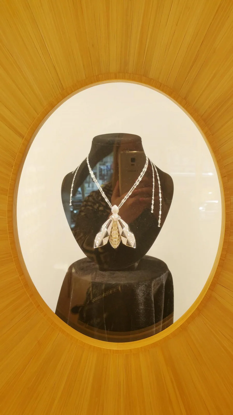 تصویر عطر لَبی دِ گِرلَن گرلن