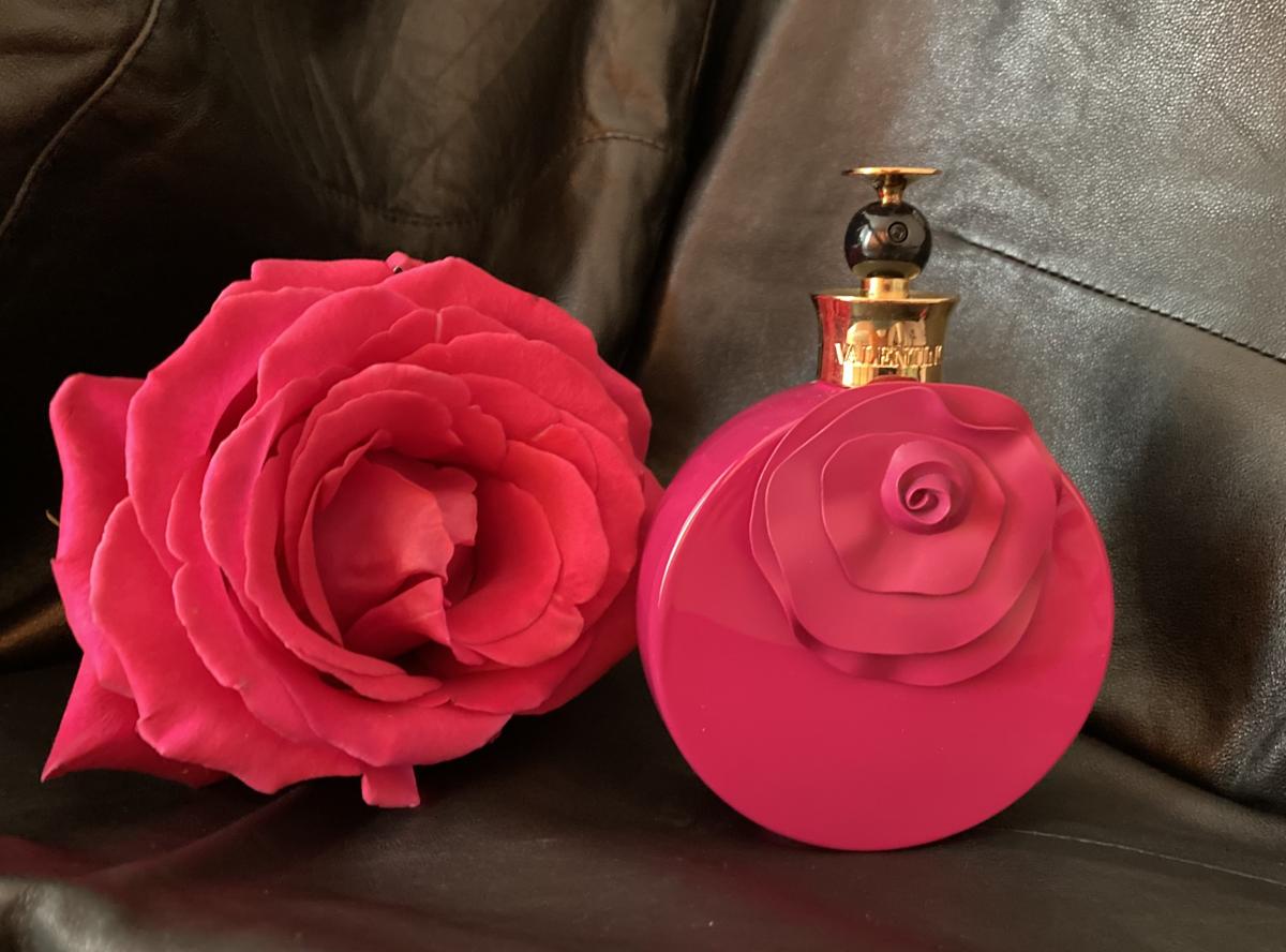 تصویر عطر والنتینا روسا آسولوتو والنتینو