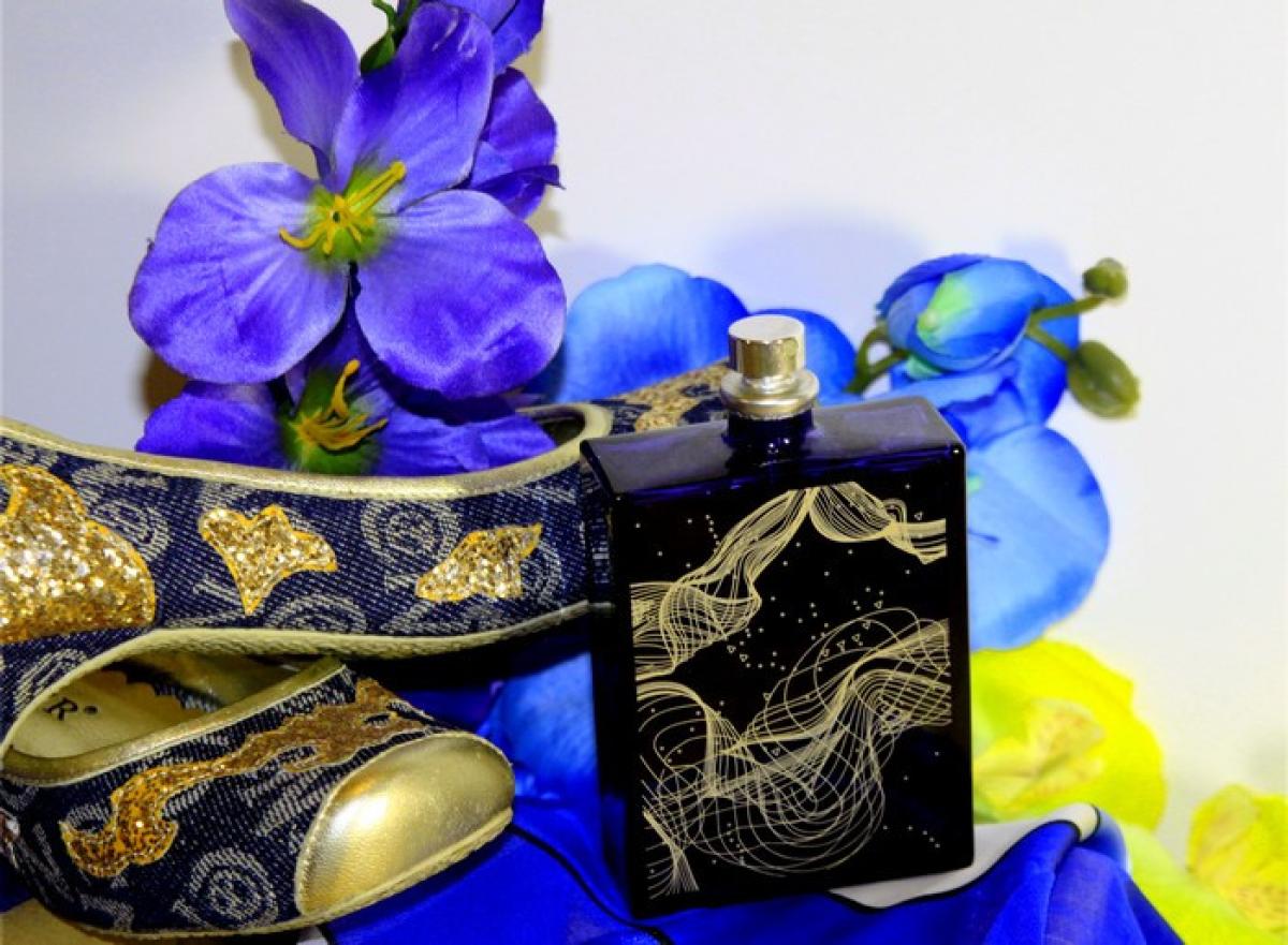 تصویر عطر "ولوم دو: پریسیژن اند گریس" دِ بیوتیفول مایند سریز