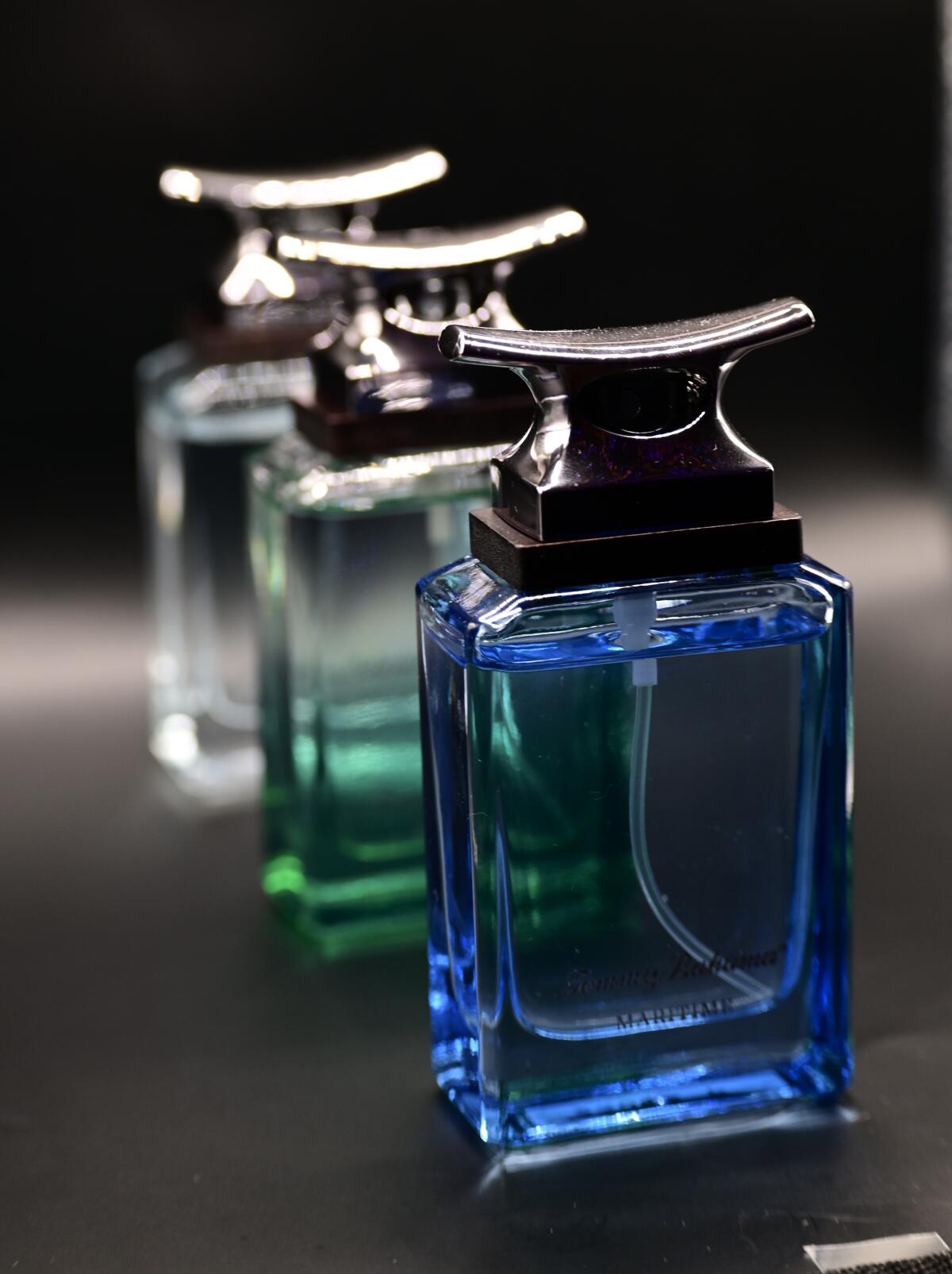 تصویر عطر مریتایم جورنِی تامی بِهاما