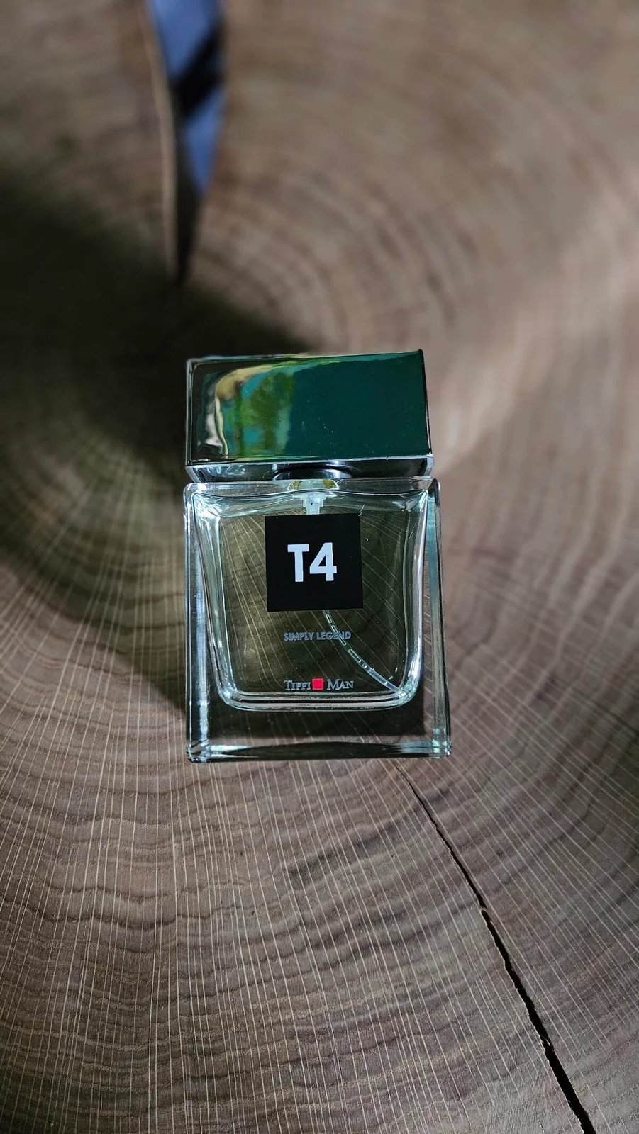 تصویر عطر تی فور سیمپلی لجند تیفی