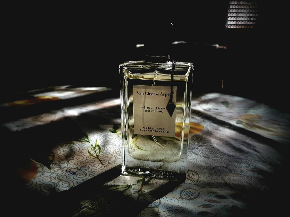 تصویر عطر نرولی آمرا ون کلیف اند آرپلز