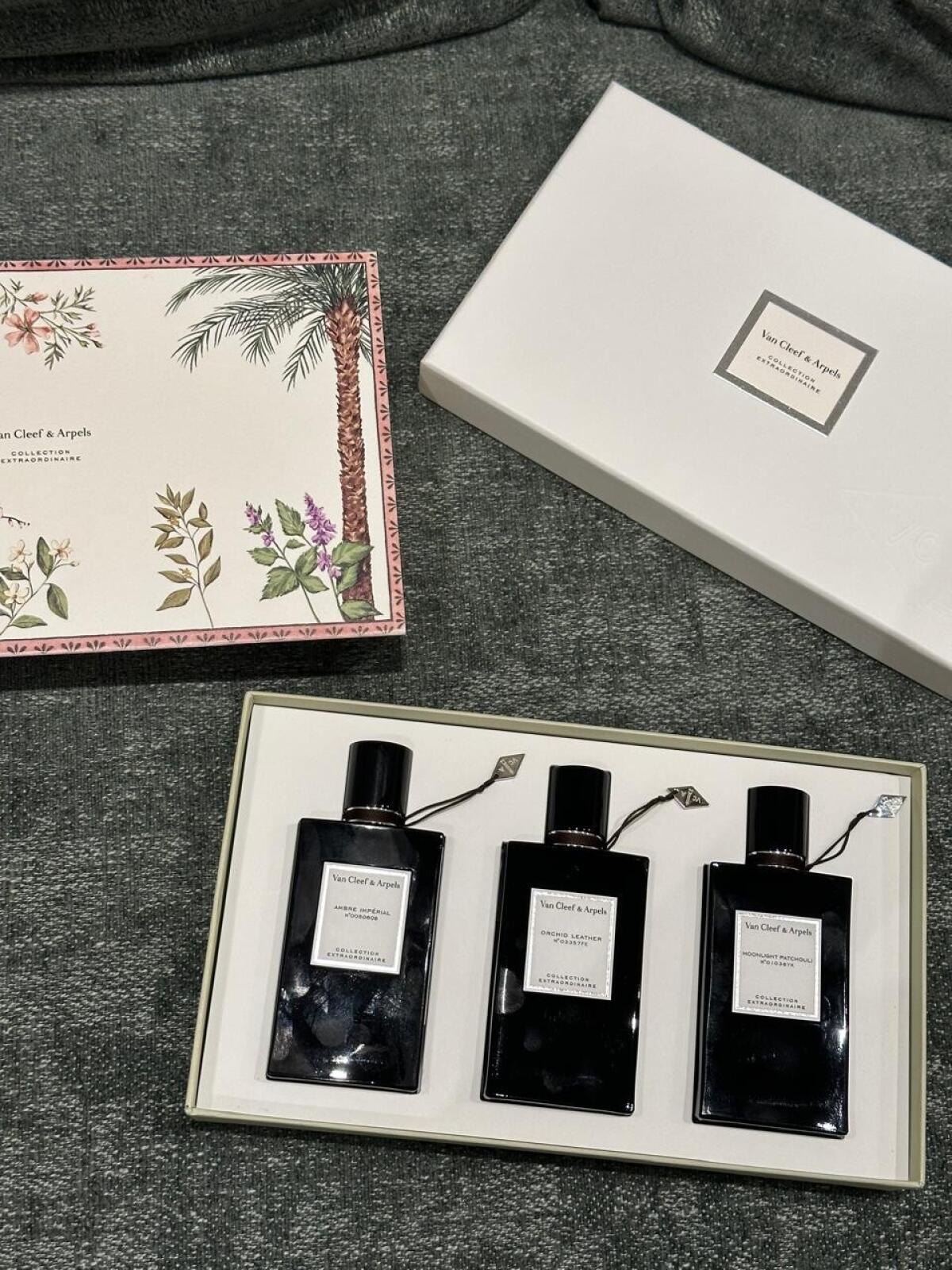 تصویر عطر مون لایت پچولی له پارفوم ون کلیف اند آرپلز