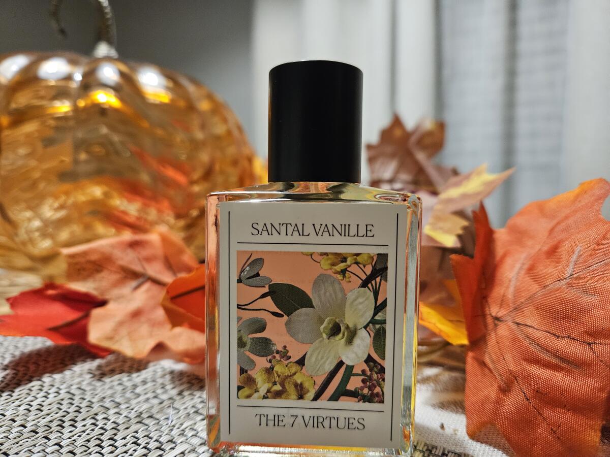 تصویر عطر سانتال وانیل دِ ۷ ورچوز