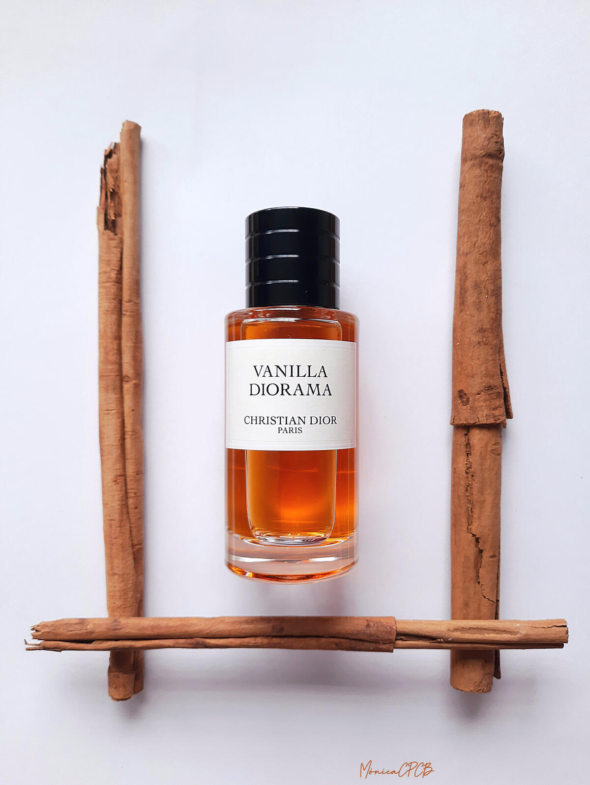 تصویر عطر وانیلا دیوراما