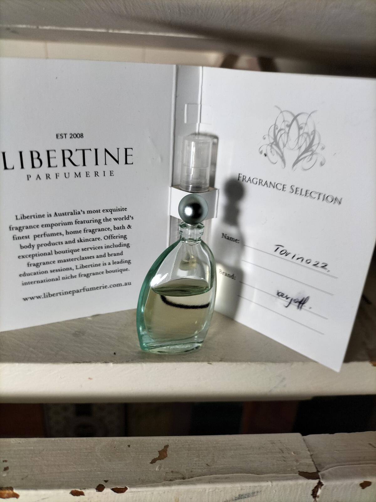 تصویر عطر تورینو بیست و دو زرجوف