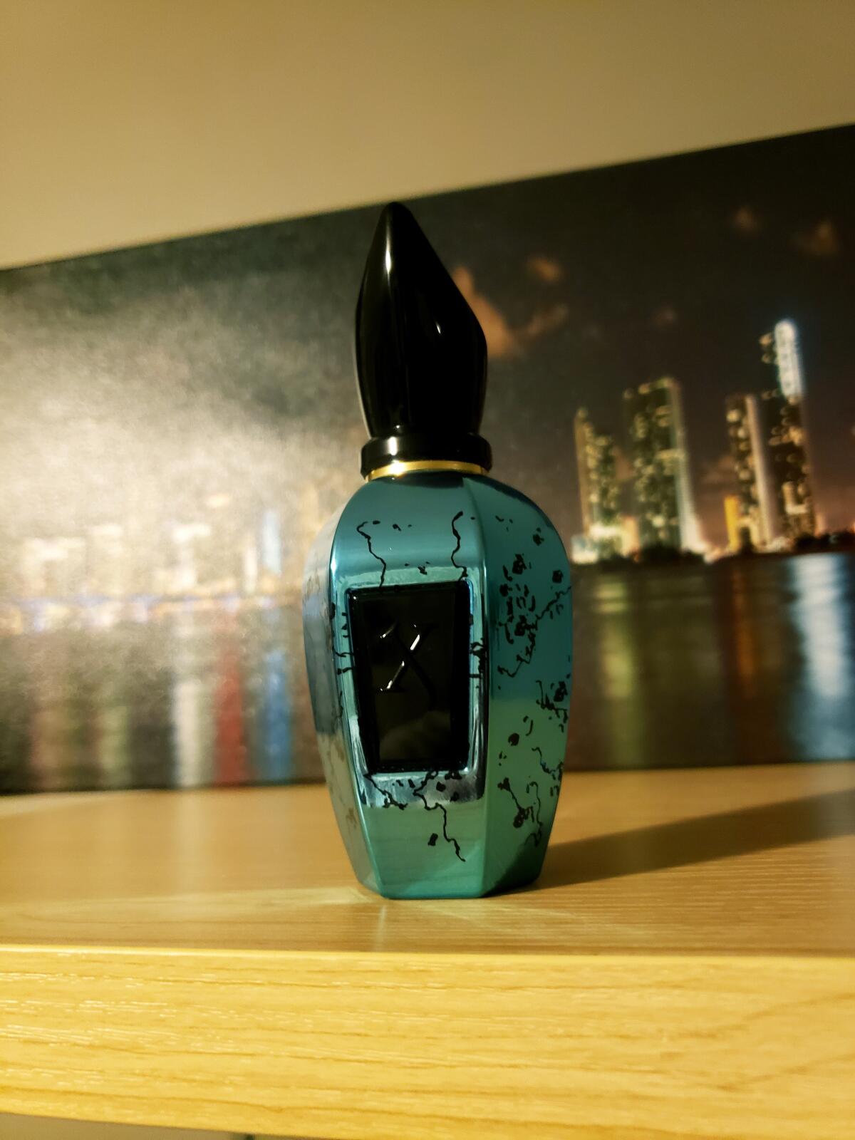 تصویر عطر گروو ایکسکیپ زرجوف