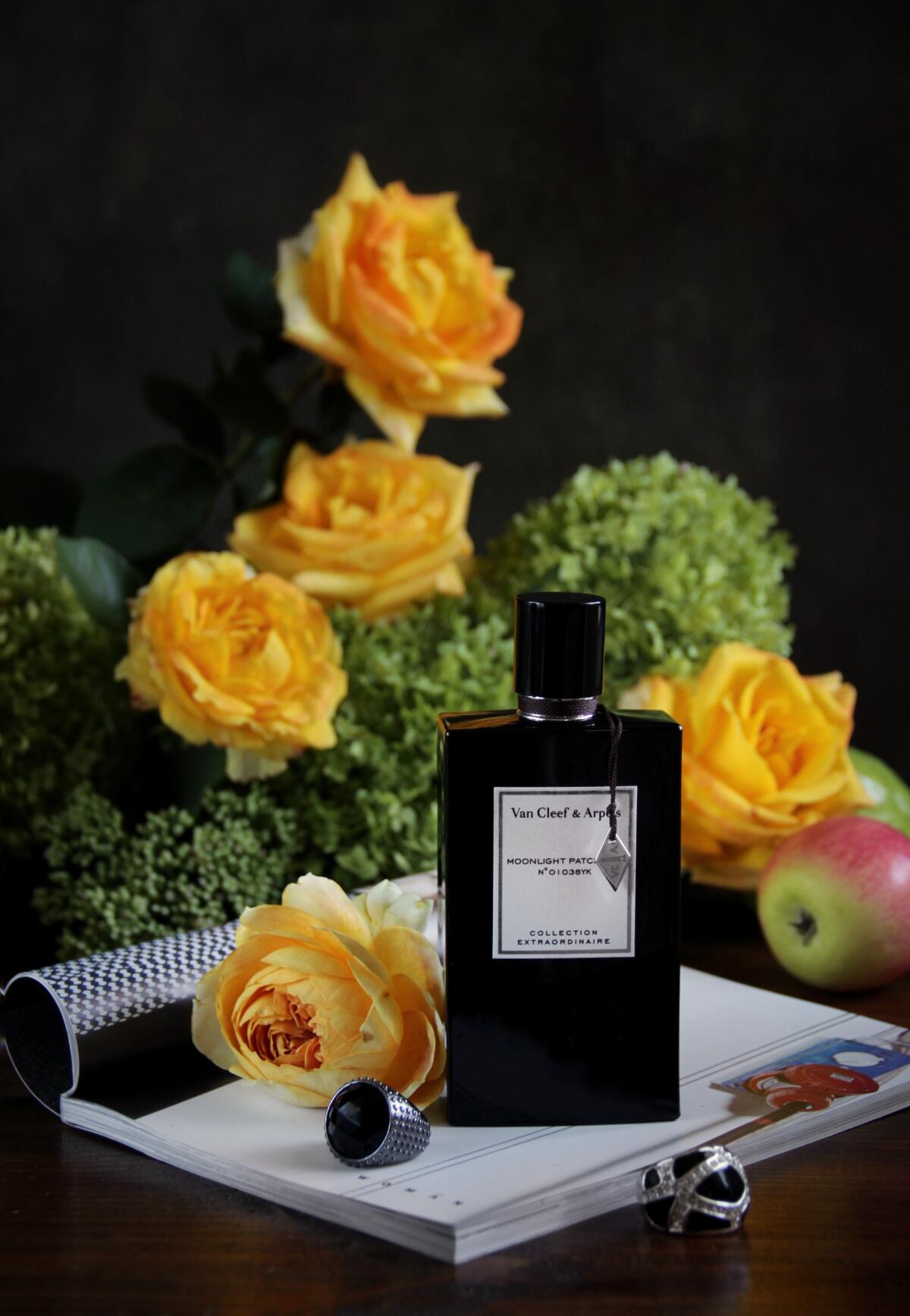 تصویر عطر مون‌لایت پچولی ون کلیف اند آرپلز