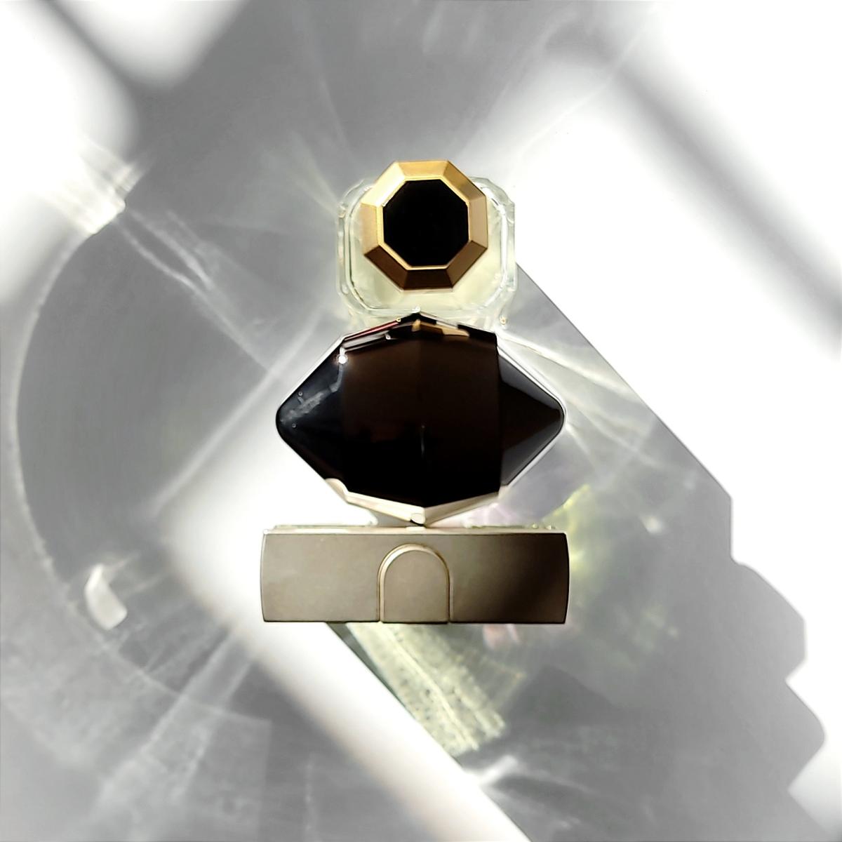 تصویر عطر ایکس اس رابان