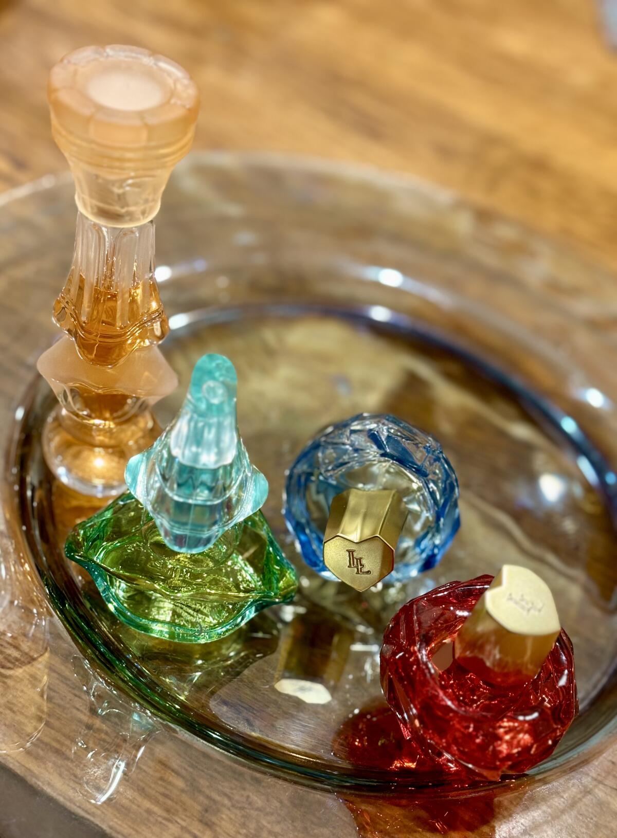 تصویر عطر لاگونا ماراویلا سالوادور دالی