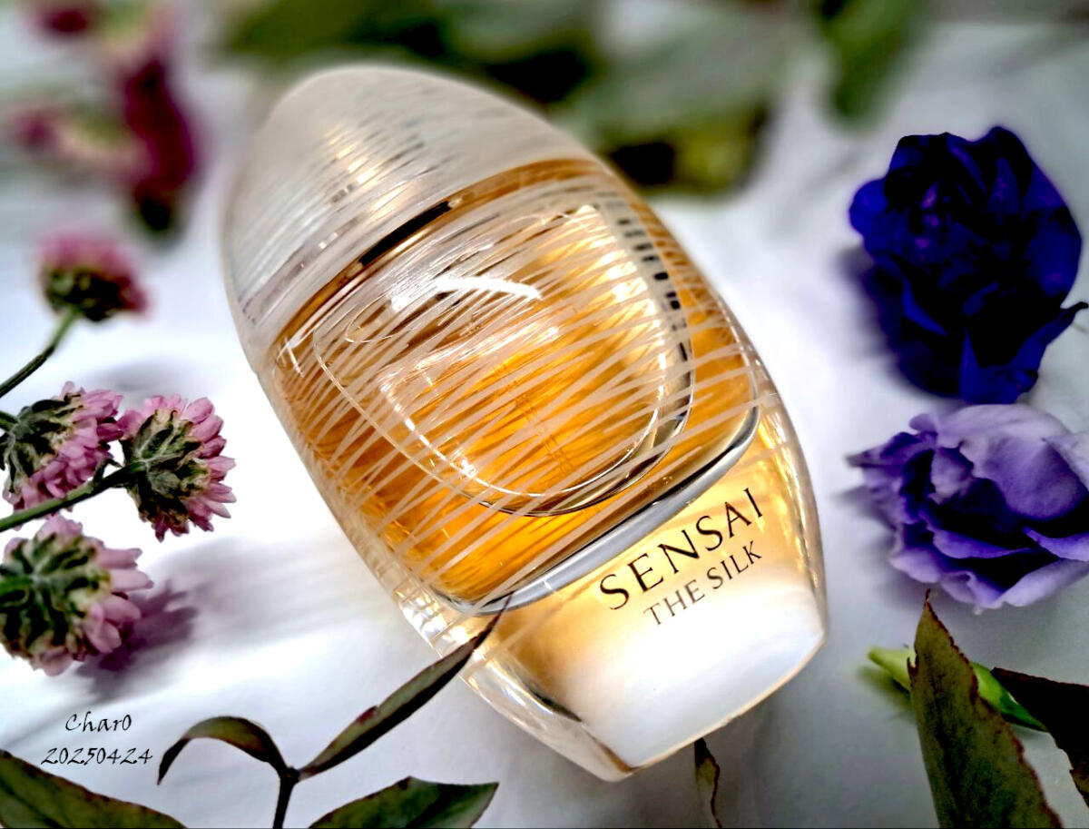 تصویر عطر د سیلک او د پرفیوم سنسای