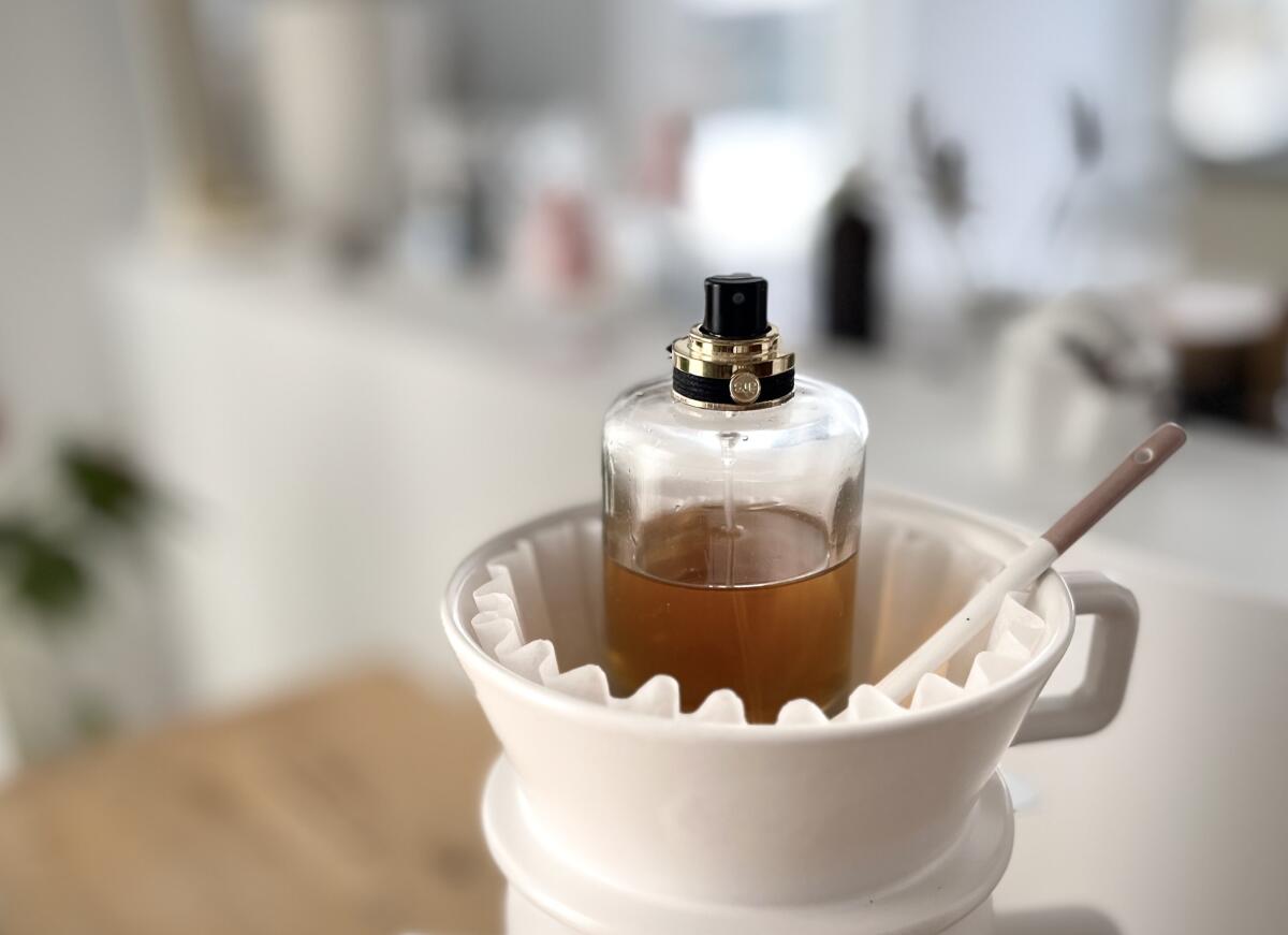 تصویر عطر استش اس جی پی سارا جسیکا پارکر