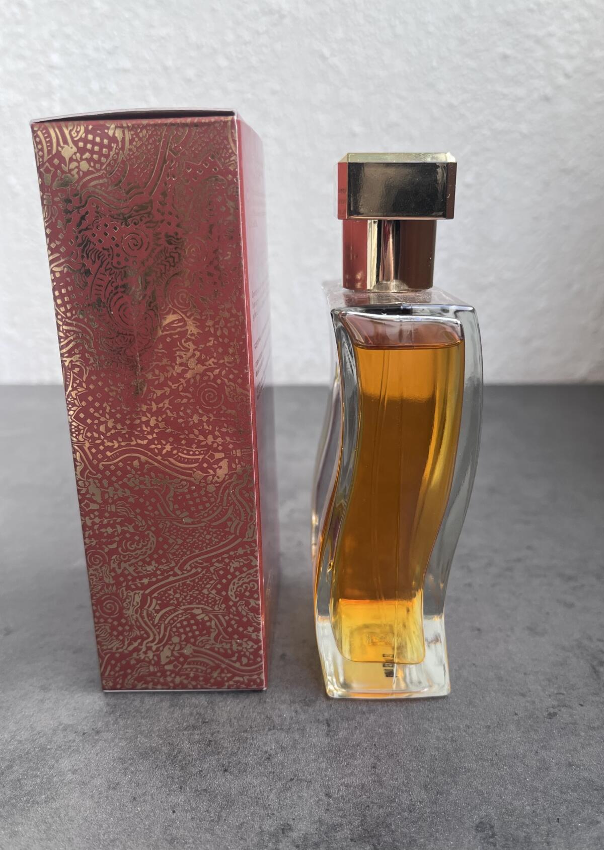 تصویر عطر وایِج سور لا روت دِ اِپیس لا سولتان دو سابا