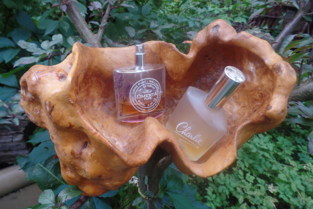 تصویر عطر چارلی رد رولون