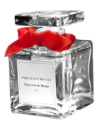 تصویر عطر لو پرِت-آ-پَرفیومه یانگ: گرین فلورال استفانی د بروین، پرفوم سور مزور