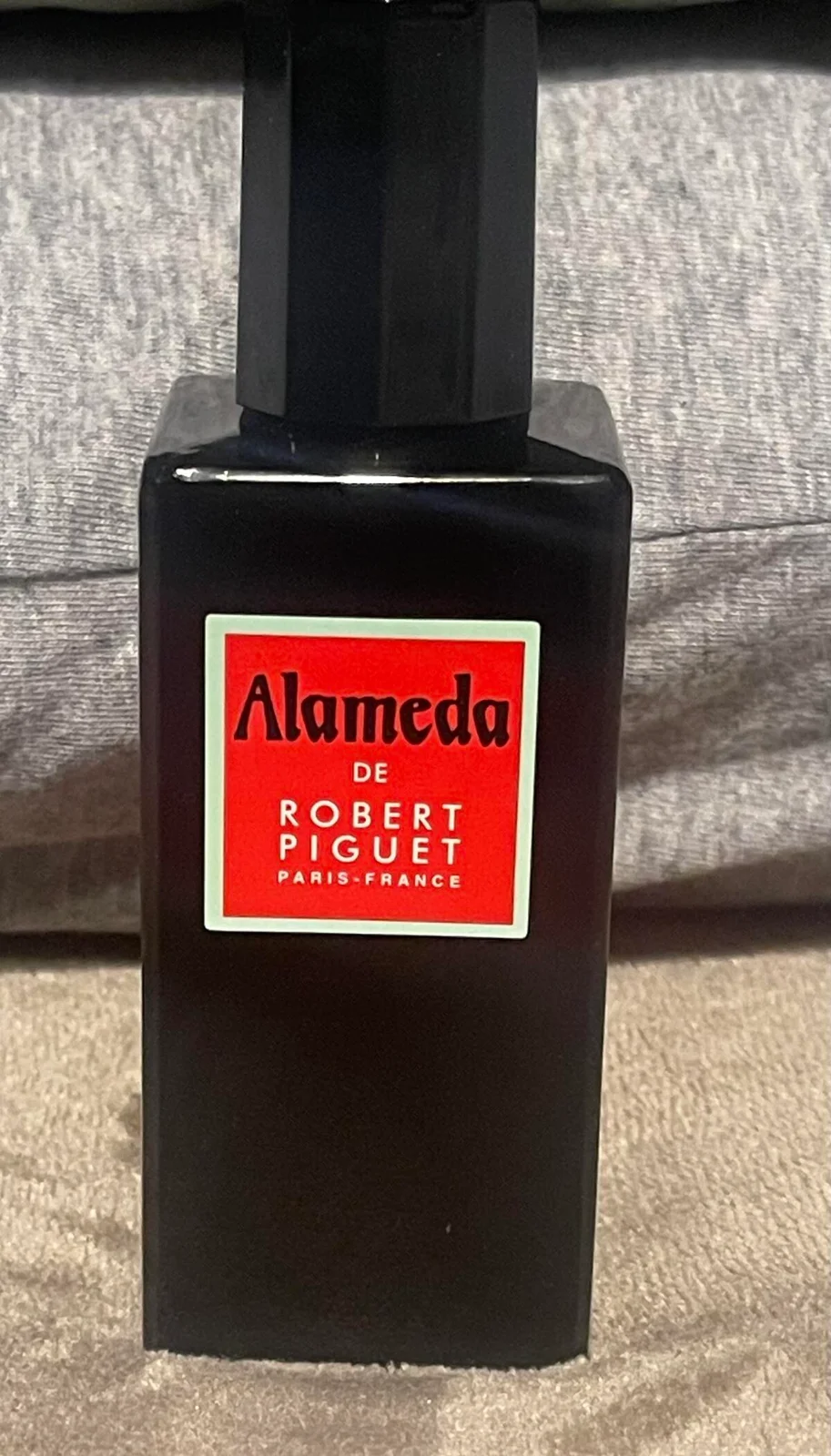 تصویر عطر آلامدا رابرت پیگه