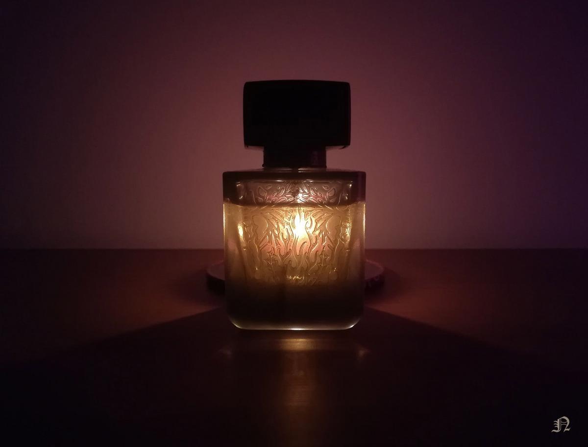 تصویر عطر اِمبِرز روژ بانی روژ