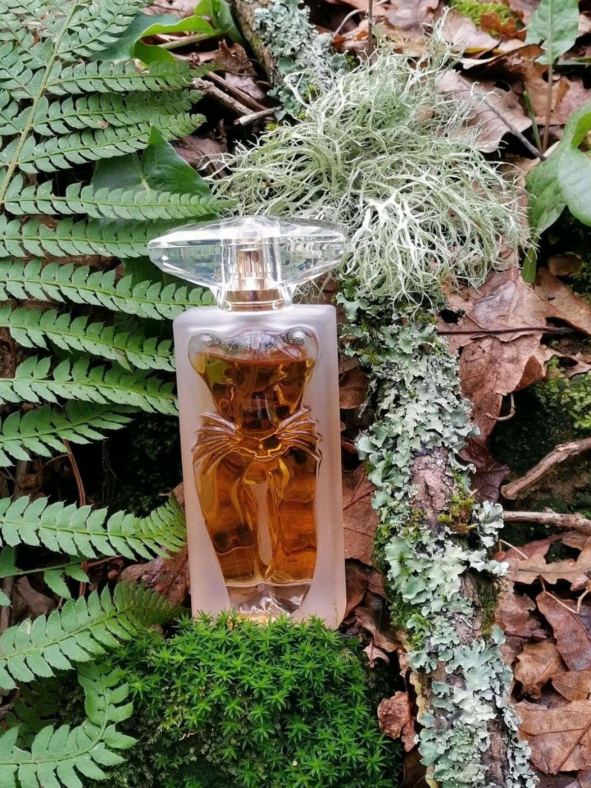 تصویر عطر لا بل ات لوسلو سالوادور دالی
