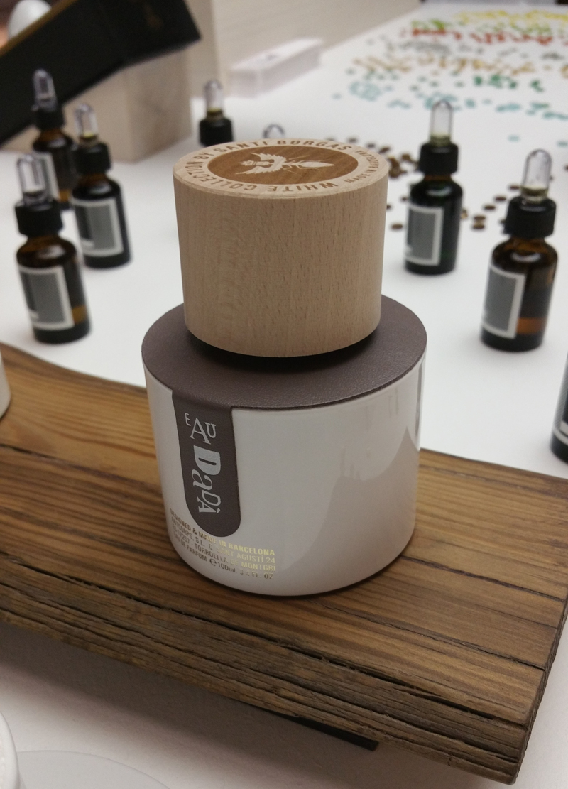 تصویر عطر او دادا سانتی بورگاس