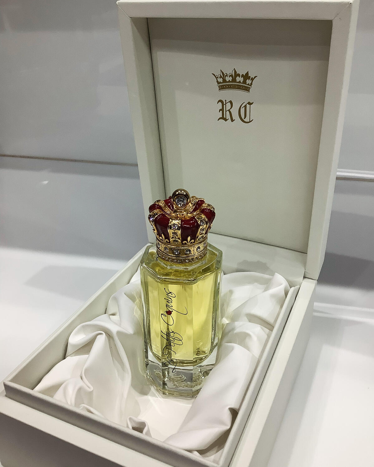 تصویر عطر له پُتیت کوکَن رویال کراون