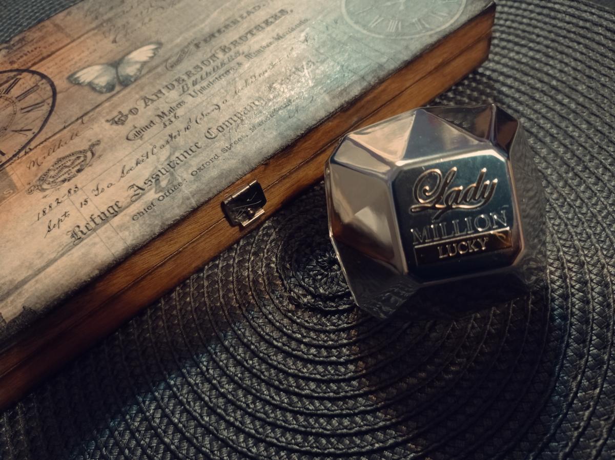 تصویر عطر لیدی میلیون لاکی رابان