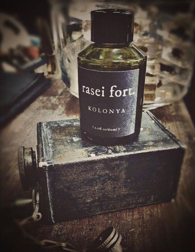 تصویر عطر کلنیا راسی فورت