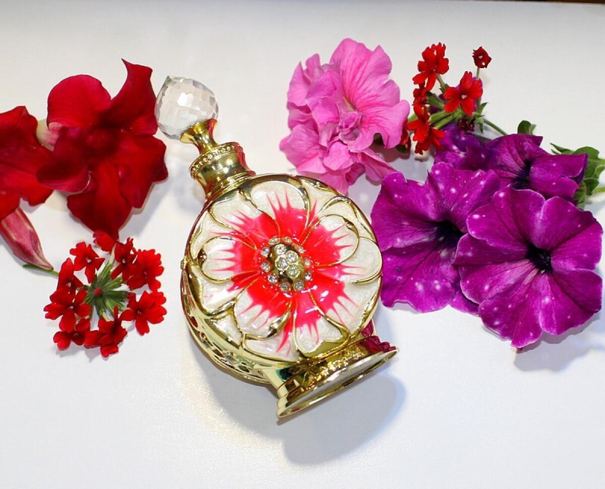 تصویر عطر لیالی روژ سوئیس عربین