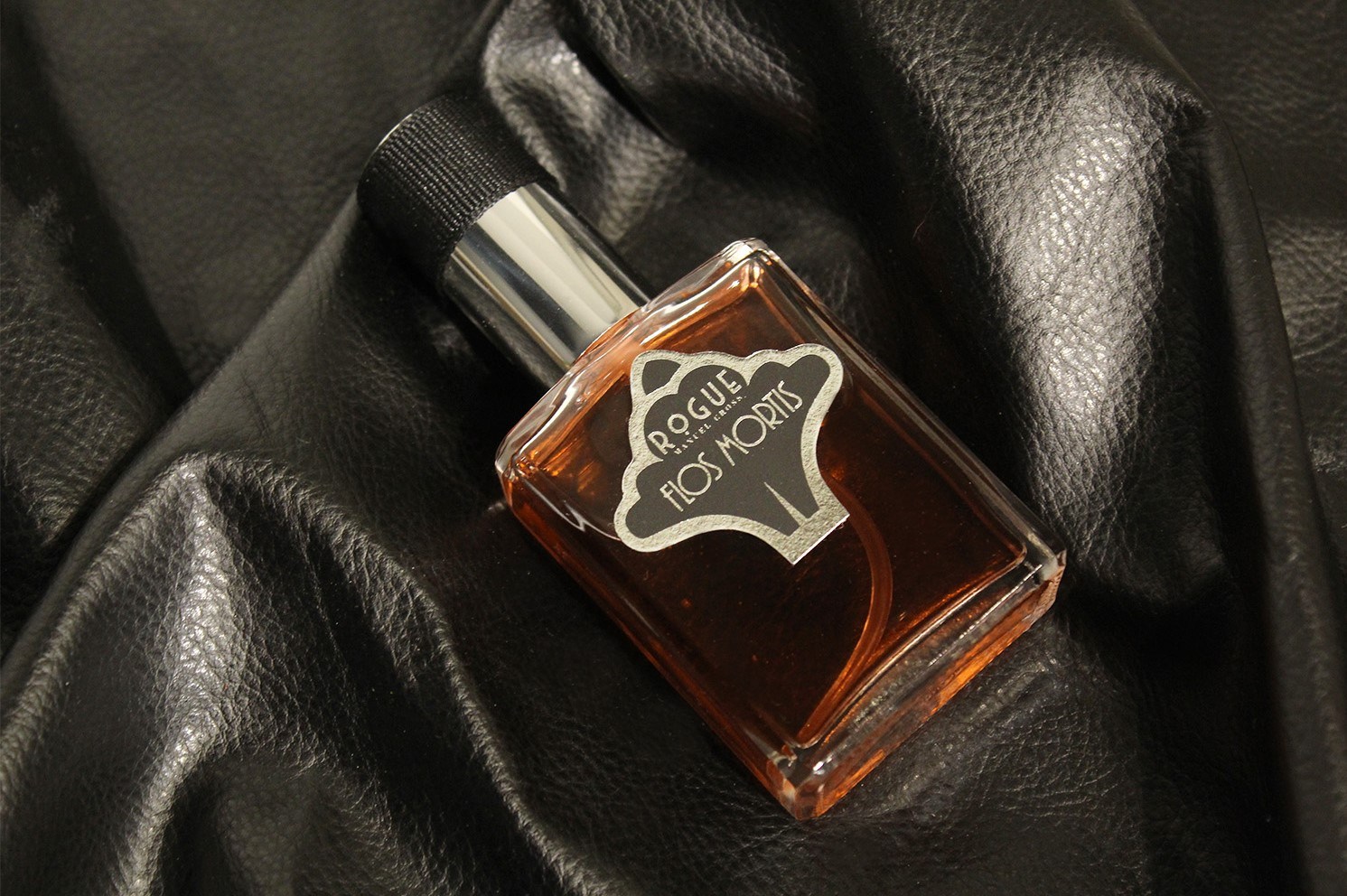 تصویر عطر فلاس مورتیس روگ پرفیومری