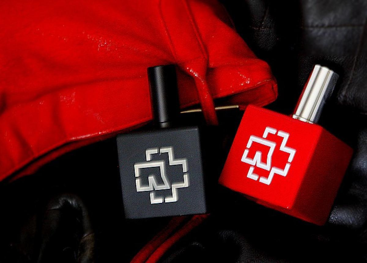 تصویر عطر کوکاین بلک اینتنس رامستین