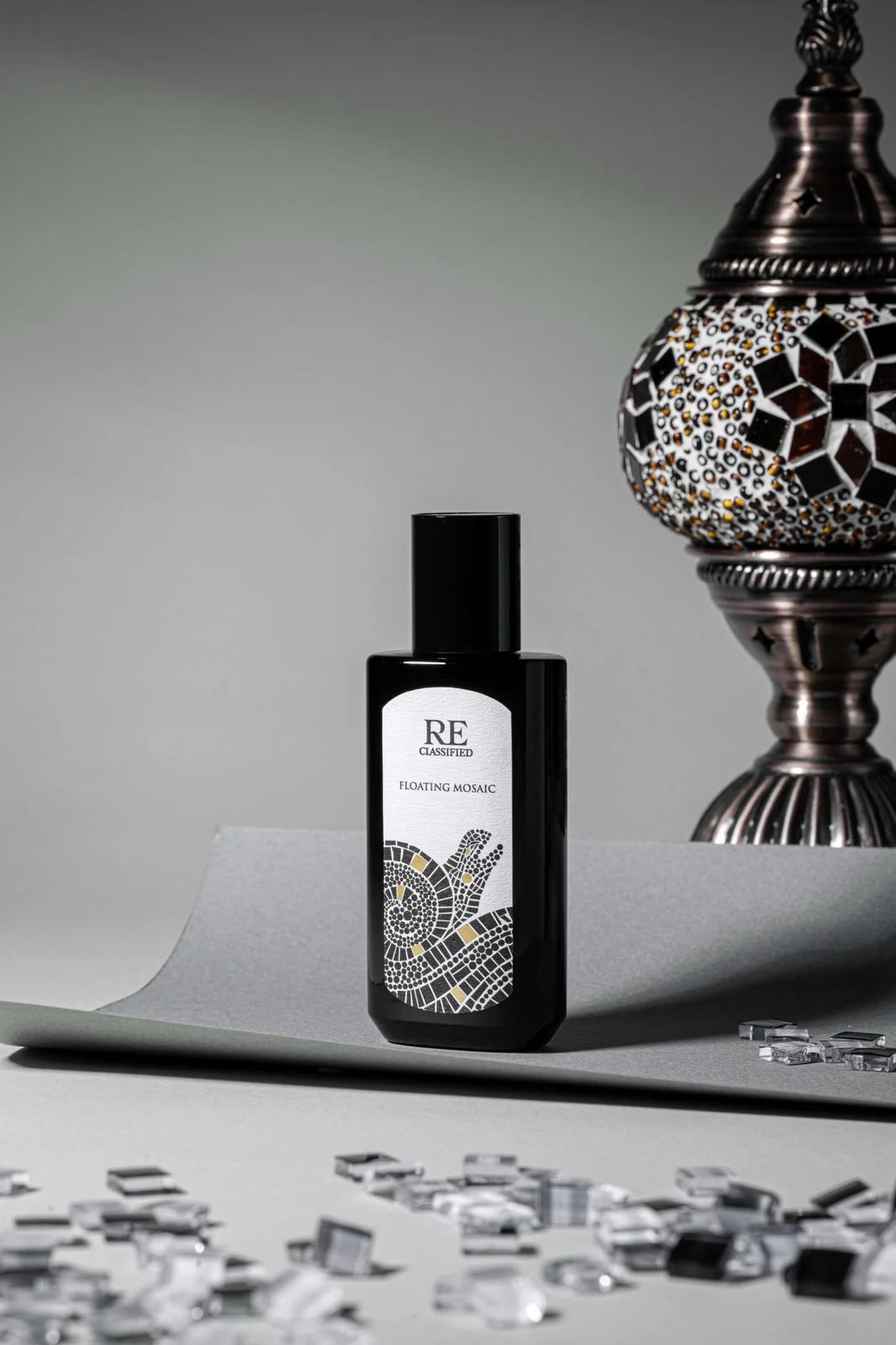 تصویر عطر فلوتینگ موزاییک ری کلاسیفاید