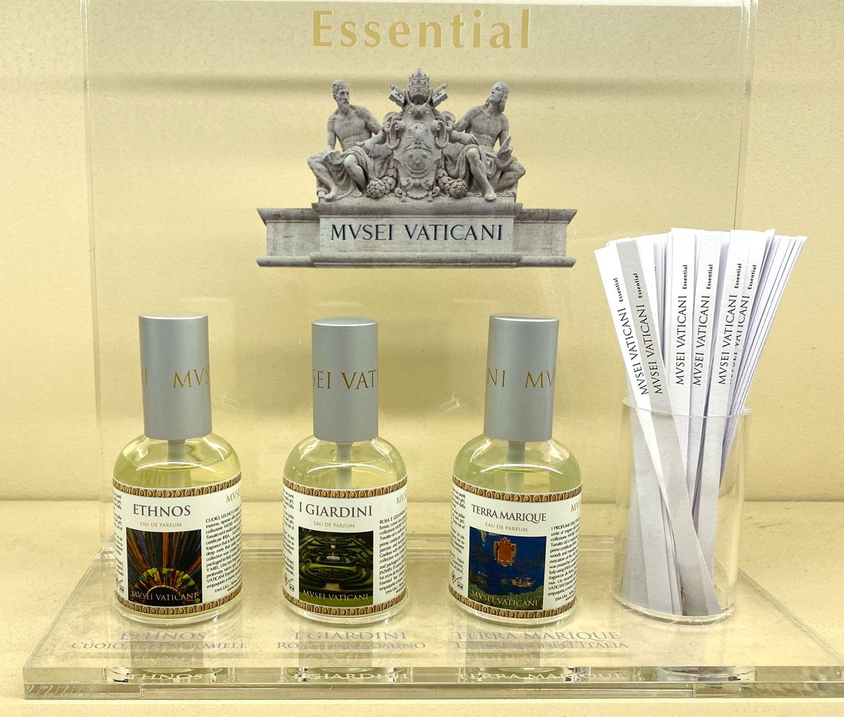 تصویر عطر ای جیاردینی اسنسیالمنته لائورا
