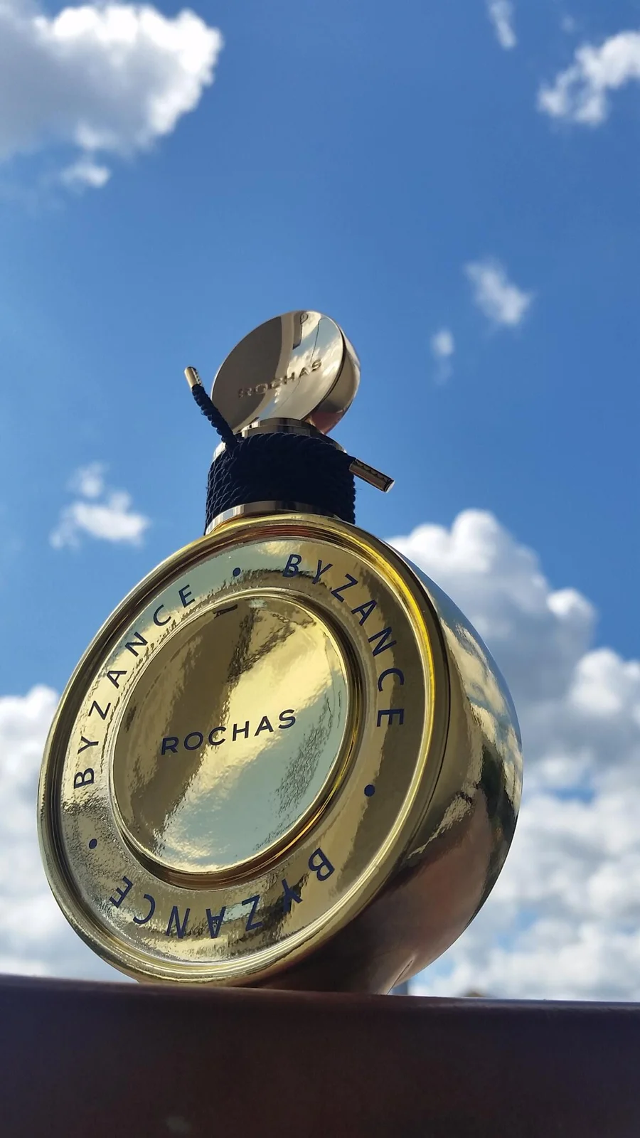 تصویر عطر بیزانس گلد روشاس