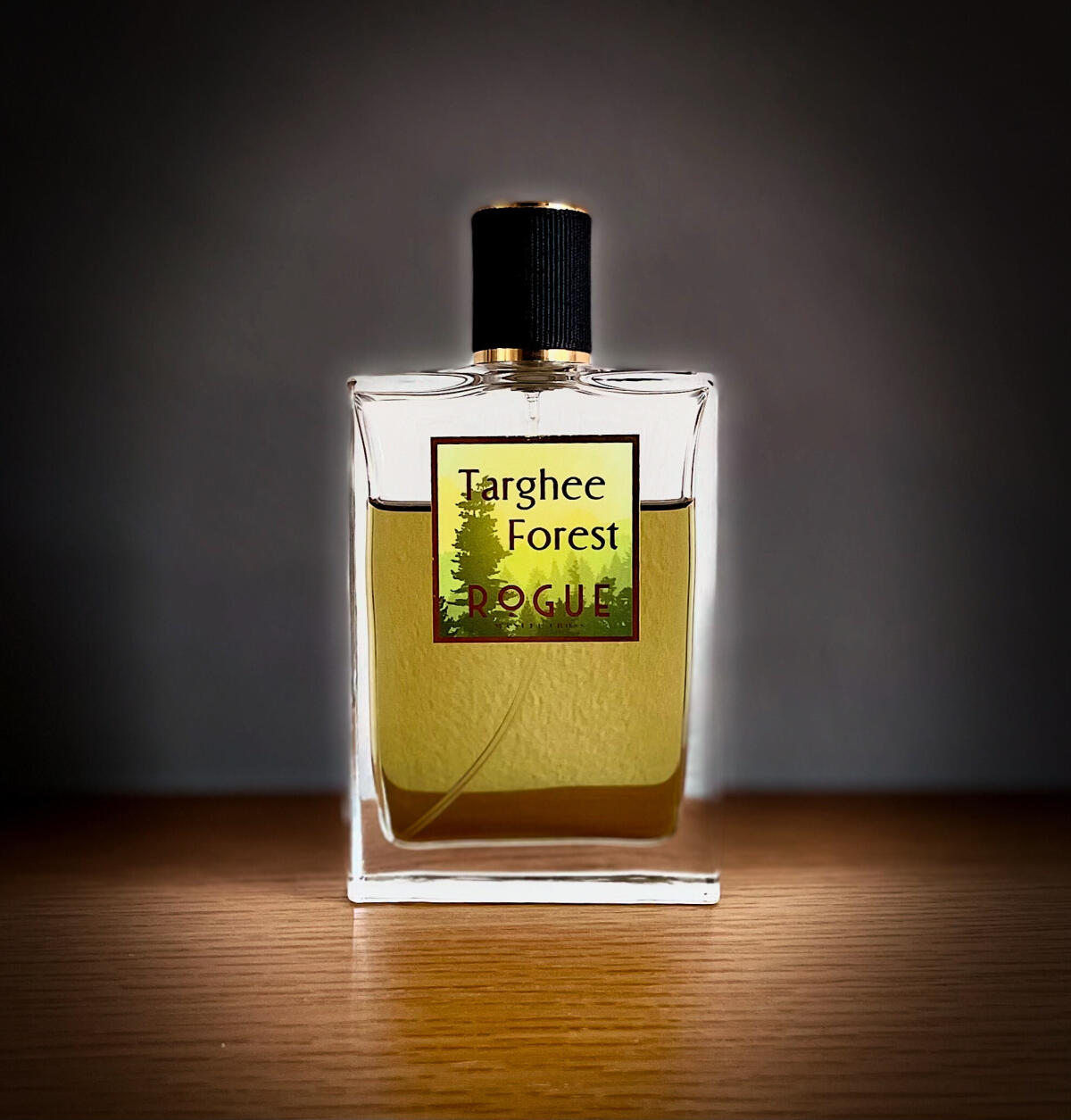 تصویر عطر تارگی فارست روگ پرفیومری