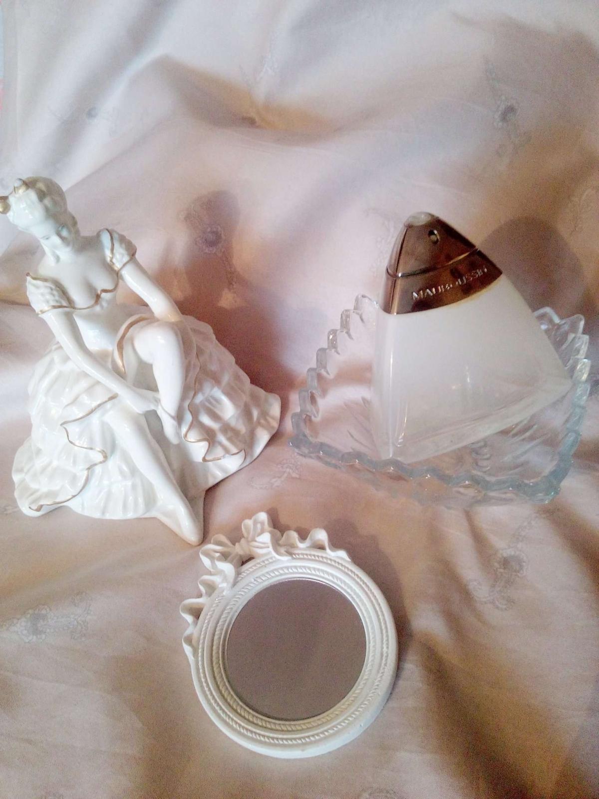 تصویر عطر ام موا موبوسن