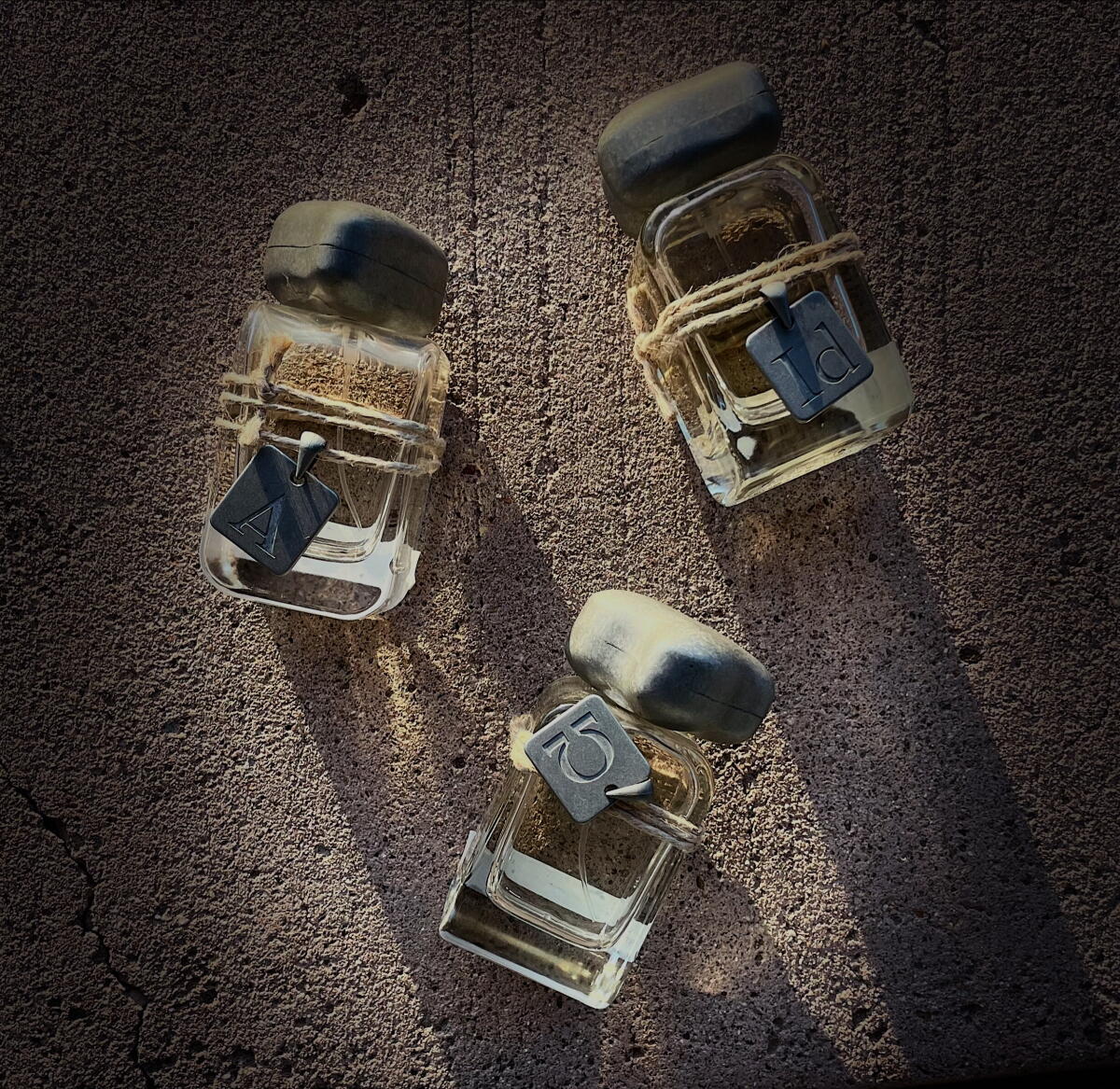 تصویر عطر آلفا مندیتوروسا