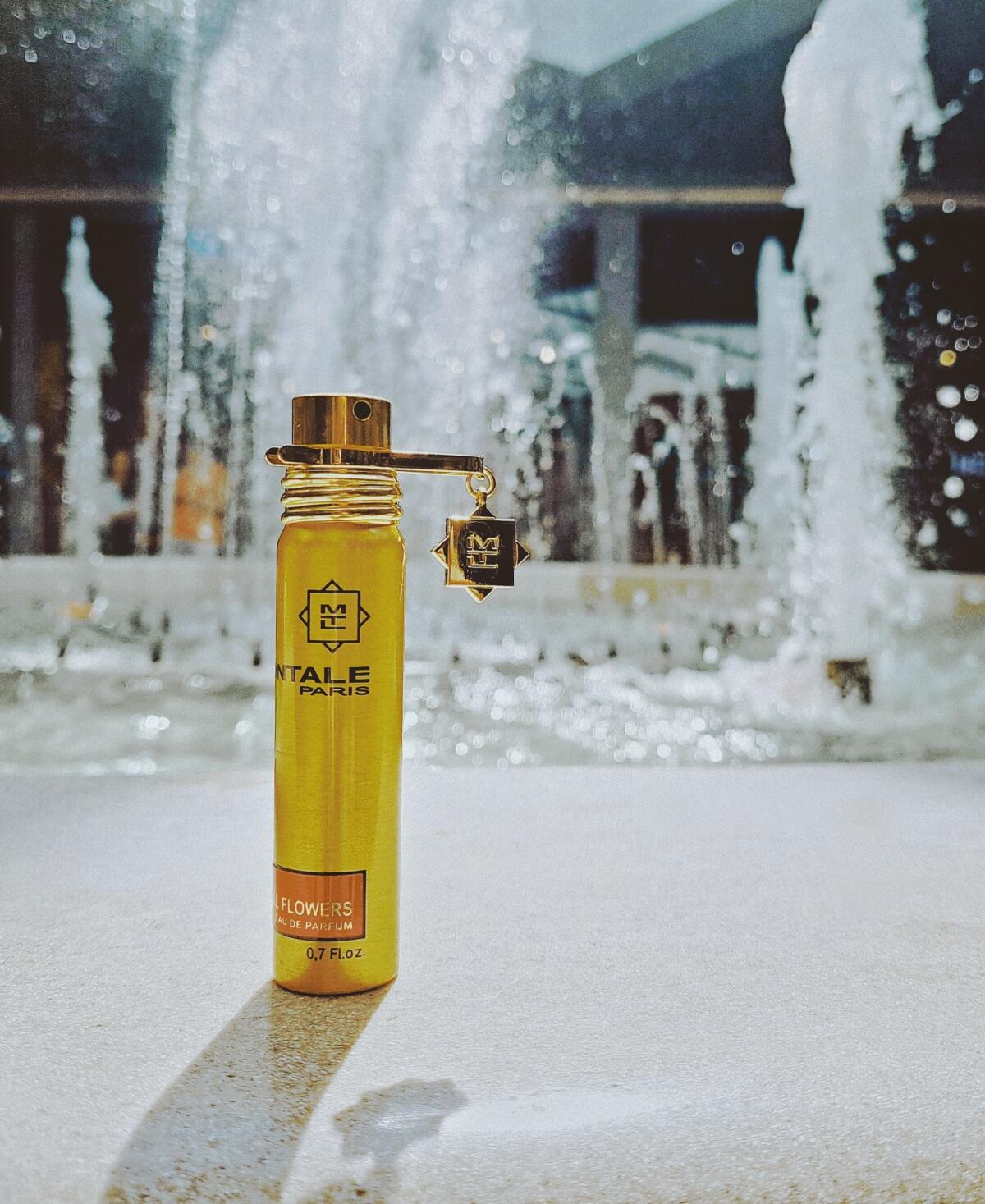تصویر عطر کریستال فلاورز مونتال