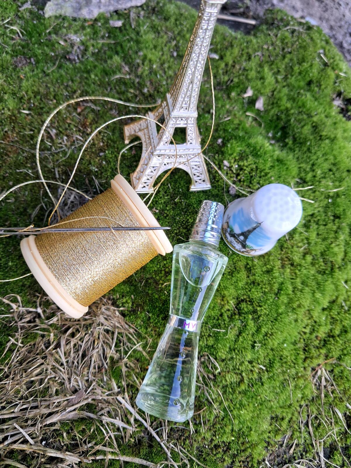 تصویر عطر ام وی گرین مادلن ویونه