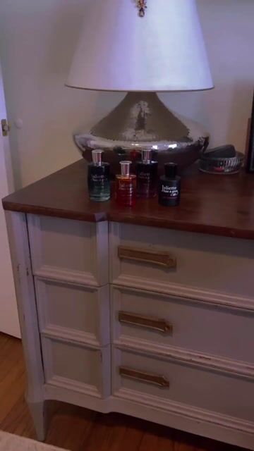 تصویر عطر لیلی فنتسی ژولیت هز ا گان