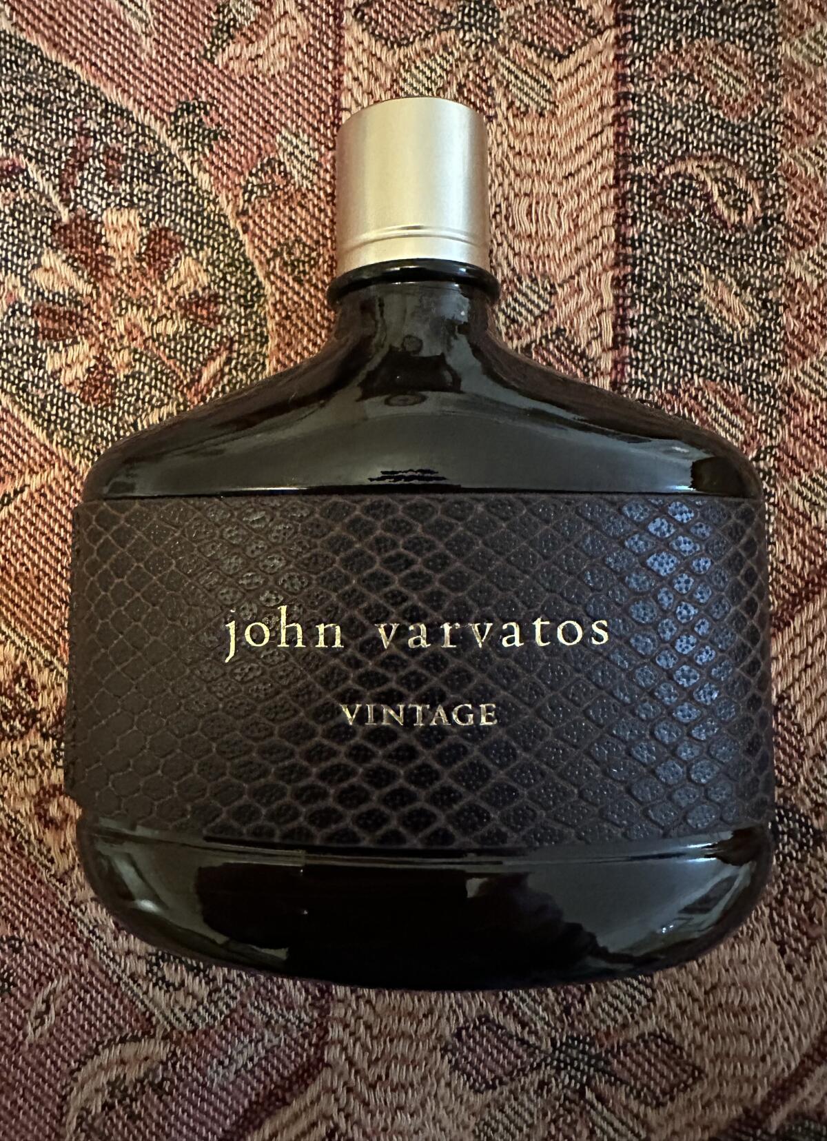 تصویر عطر وینتج جان وارواتوس
