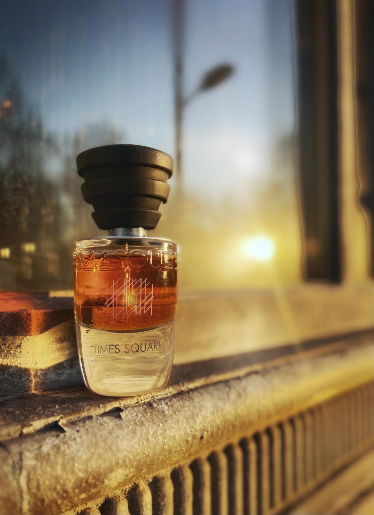 تصویر عطر تایمز اسکوئر ماسک میلانو