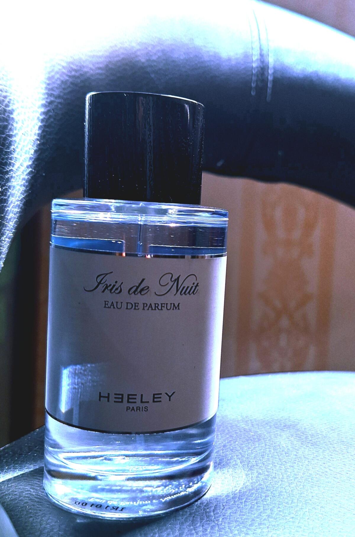 تصویر عطر آیریس دو نویت جیمز هیلی